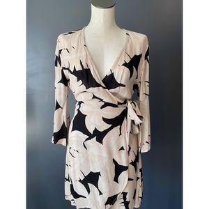 CLOSET CLOSING Billabong Floral Bell Sleeve Wrap Dress NWT